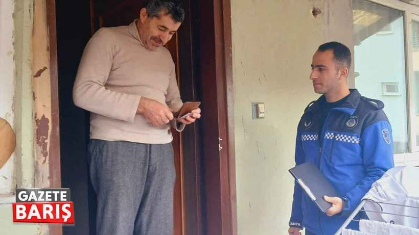 Kocaeli’de kaybettiği cüzdanına kısa sürede ulaştı
