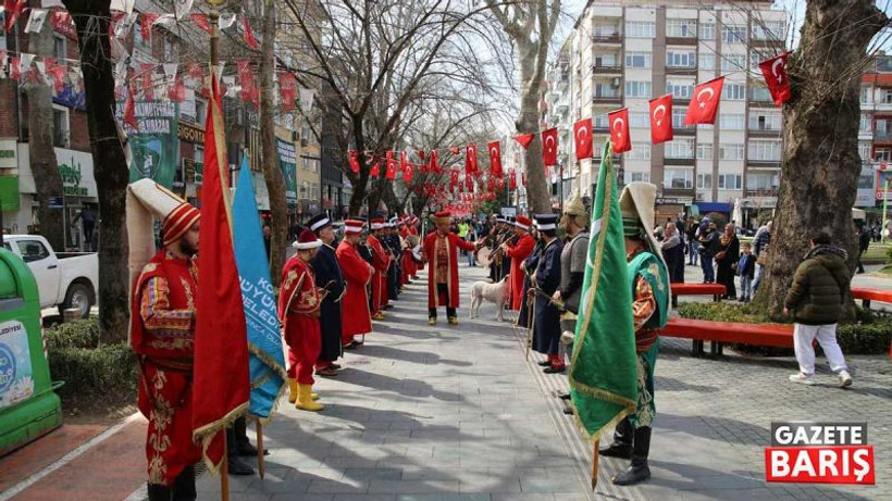 Kocaeli Büyükşehir Mehter Takımı Ramazan coşkusunu mehter marşlarıyla yaşattı