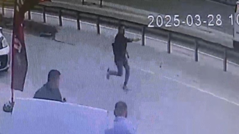 Kocaeli’de alacak-verecek meselesi için oto galeriye ateş açtı!