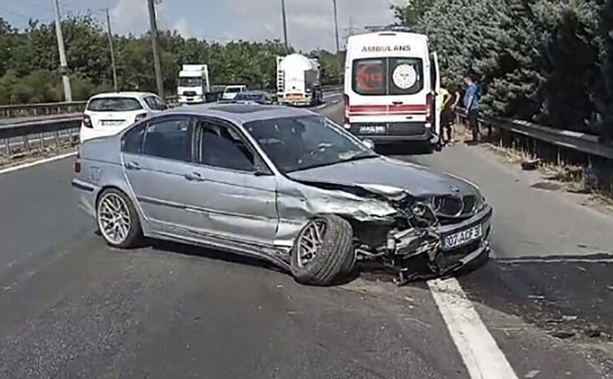 İzmit'te otomobil bariyere çarptı: 1 yaralı