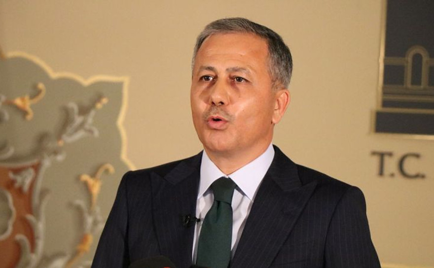 "FETÖ'cü alçakların şehit ettiği 252 kahramanımızı unutturmayacağız"
