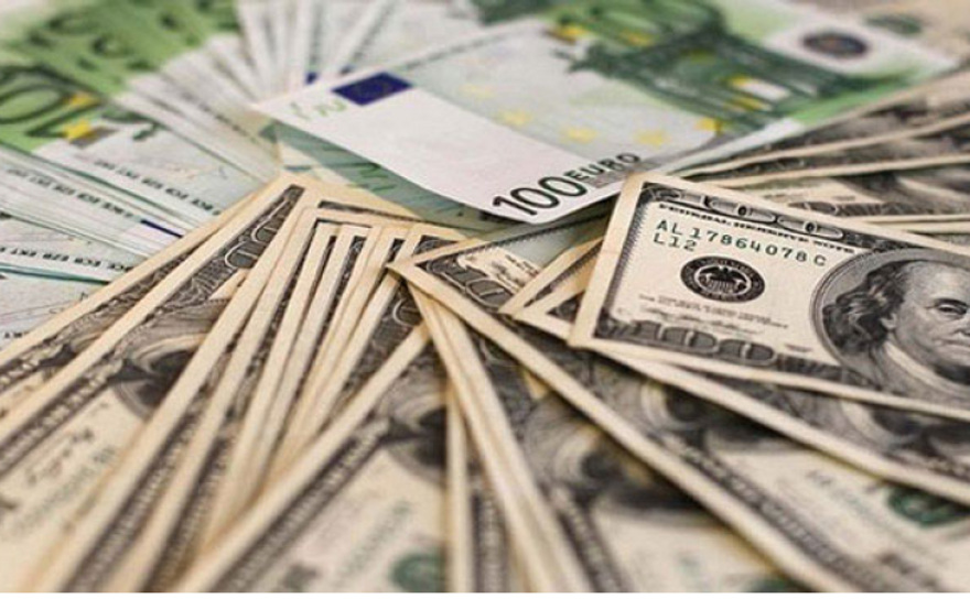 Dolar/TL haftaya rekorla başladı