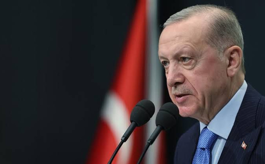 Erdoğan, çok sayıda ismi görevden aldı