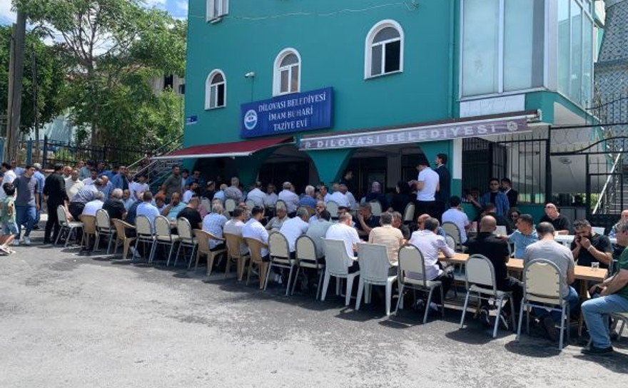 Ali Babacan taziye ziyaretine geldi