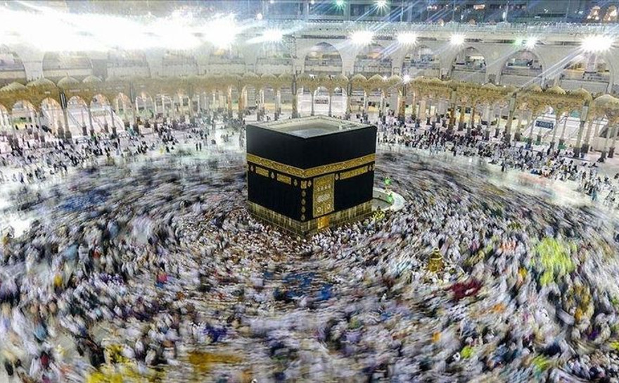 Diyanet yöneticilerinin eşleri özel vizeyle hacca gitti iddiası!
