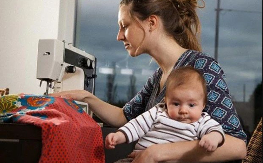 Çalışan kadınların ev içi yükü azalmıyor