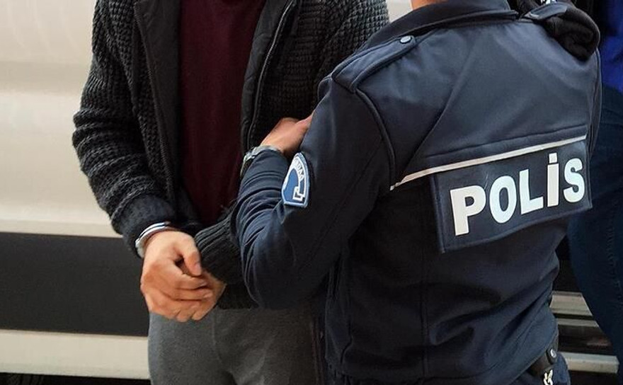 FETÖ'nün sözde TSK imamı Adil Öksüz'ün kaçmasına yardım eden şüpheli tutuklandı