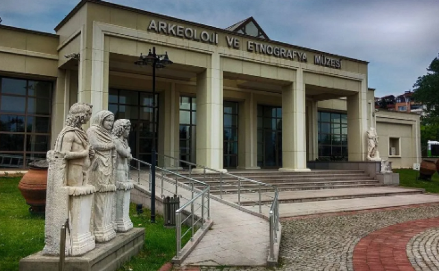 Roma imparatorlarının kucaklaşma sahnesi, Kocaeli Arkeoloji Müzesi'nde ilk kez ziyarete açıldı