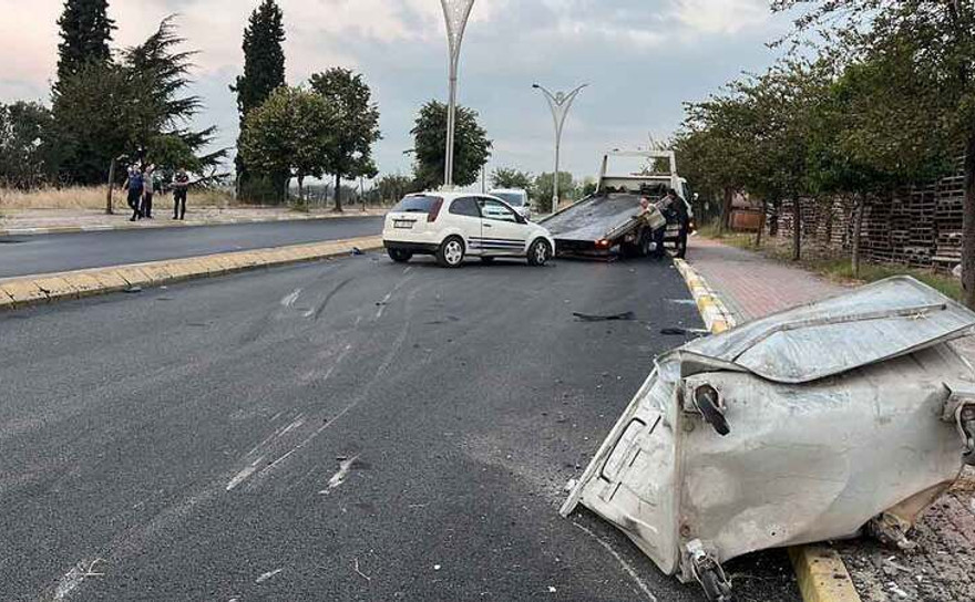 Çöp konteynerine çarparak takla attı