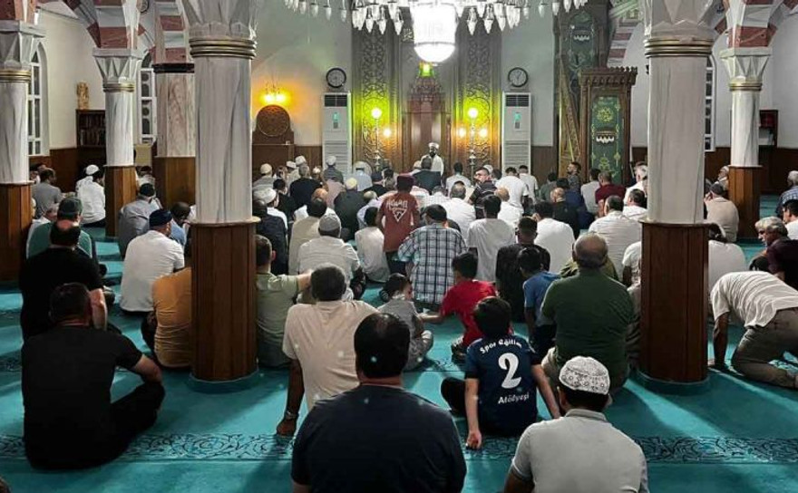Dünya Birincisi Kocaeli’de Kuran okudu