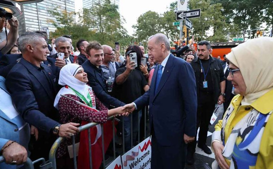 Erdoğan, TÜRKEN Vakfı'nı ziyaret etti
