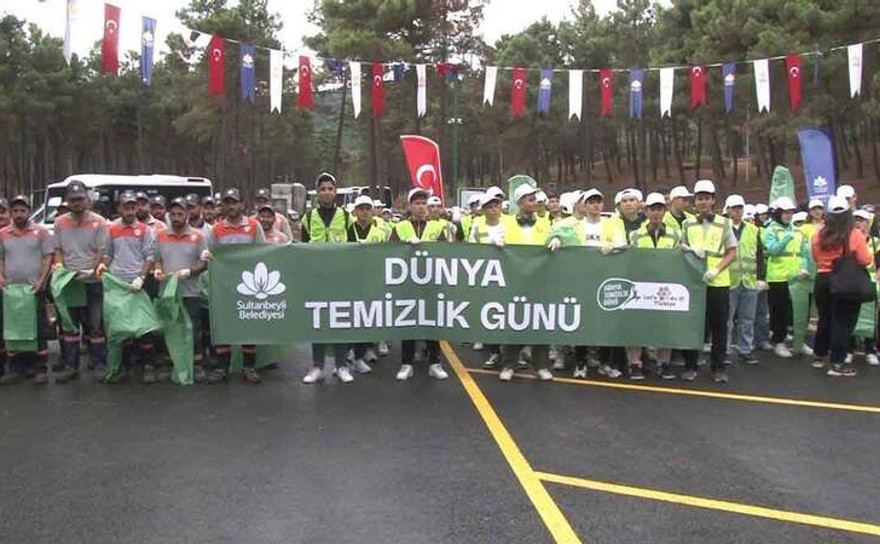 Bakan Bak, çevre temizliği farkındalık etkinliğine katıldı