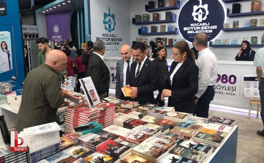 Vali Aktaş'tan Kitap Fuarına ziyaret