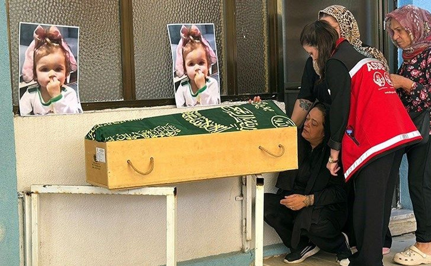 Sıla bebek son yolculuğuna uğurlandı