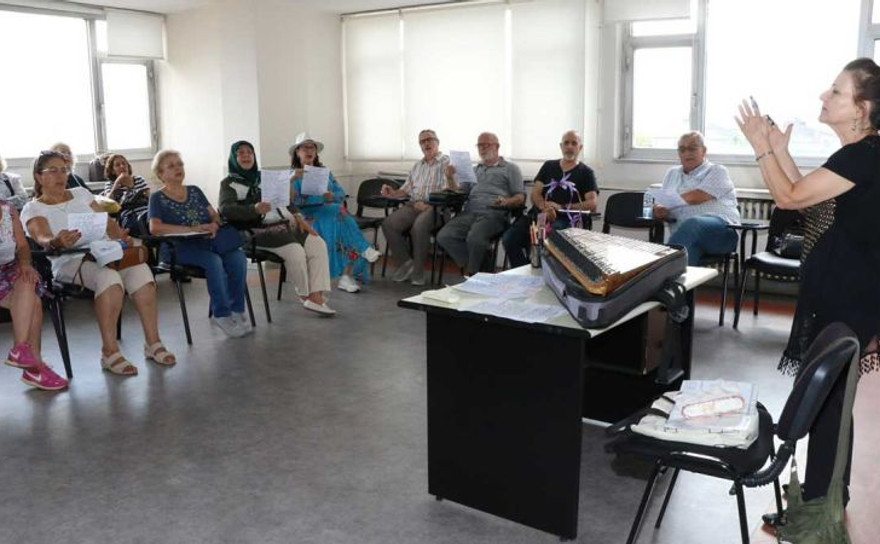 Büyükşehir’den 65 yaş üstü koro eğitimi