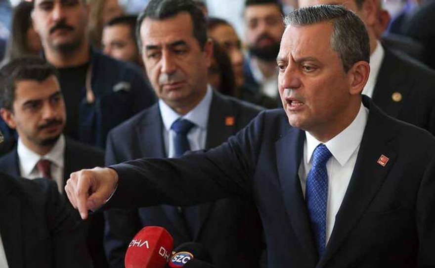 Özel iktidara yüklendi “Para çarpmaya çalıştılar”