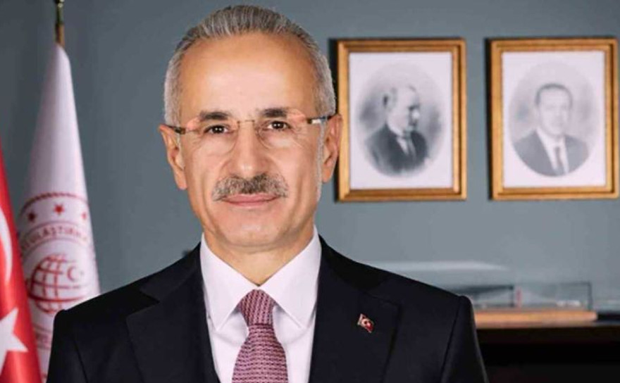 Bakan Uraloğlu'dan sosyal medya hakkında dikkat çeken açıklama