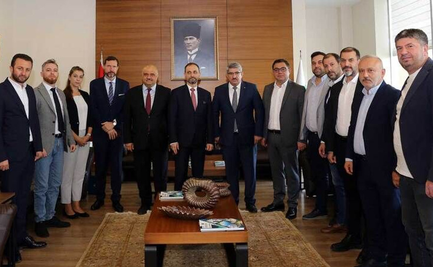Avrupa’dan hem ziyarete hem ticarete geldiler