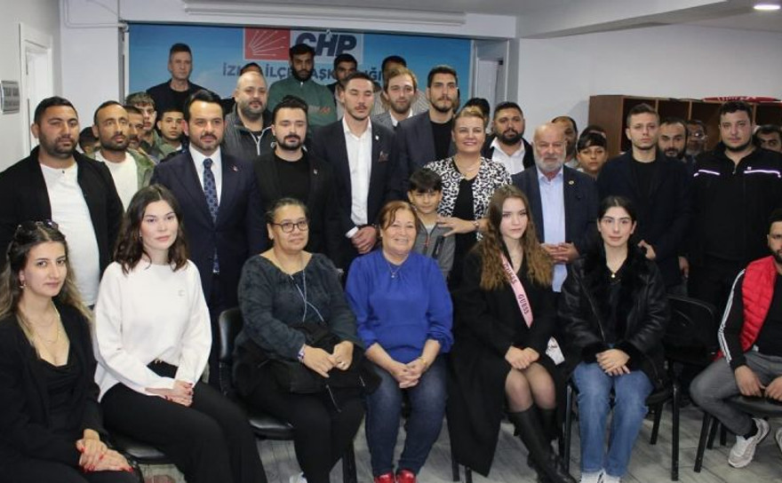 CHP’li gençlerden 101’inci yılda 101 üye