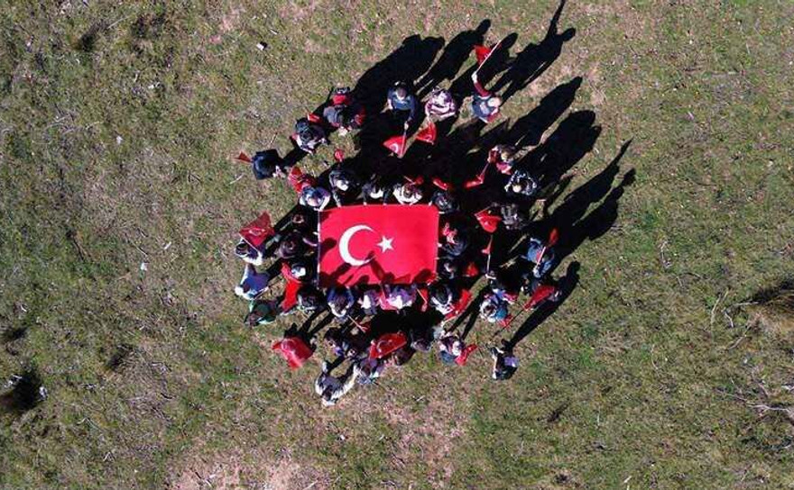 Bayrağımız Kartepe zirvede dalgalandı