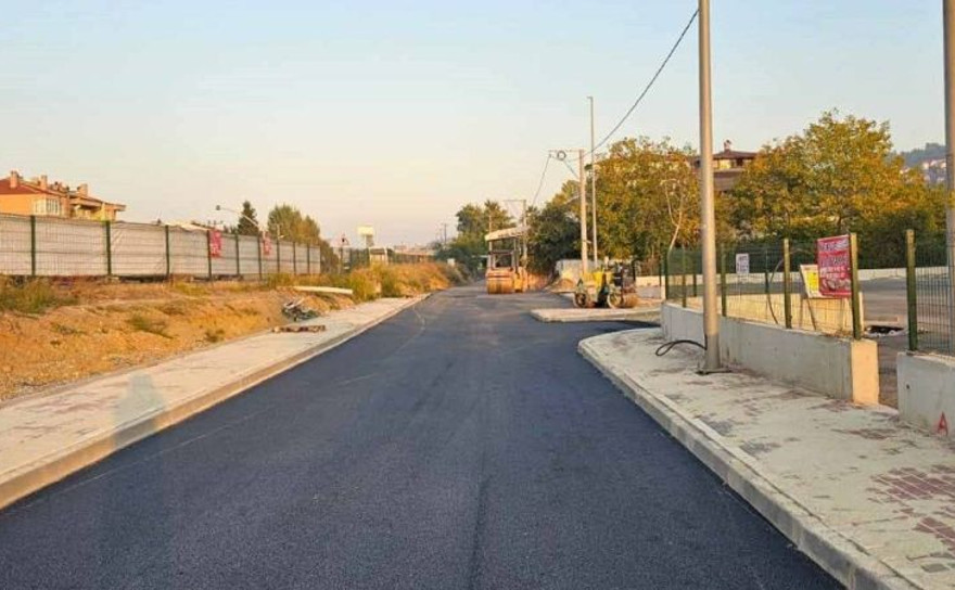 Karamürsel yeni otogarına asfalt çalışması