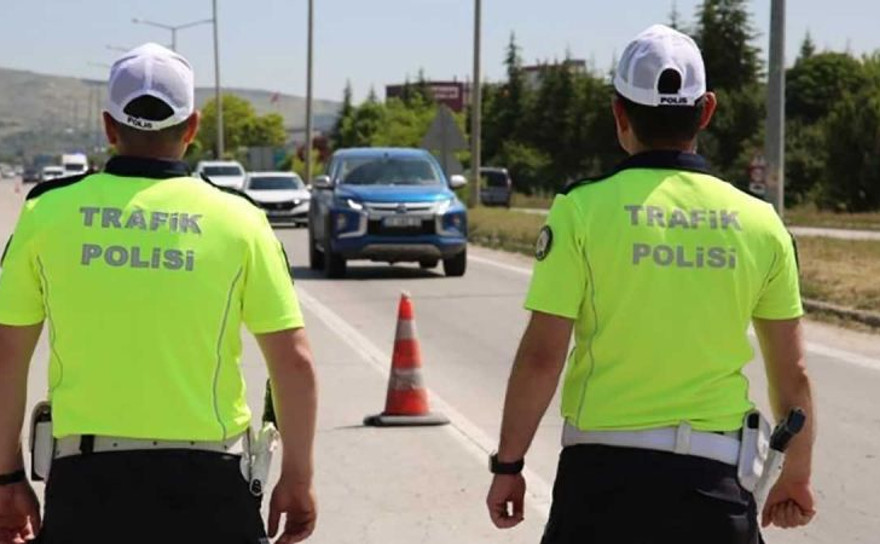 Kırmızı ışıkta geçenler dikkat! Trafik cezalarına zam geldi...