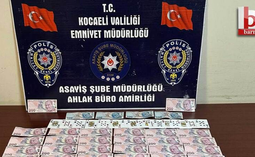 İzmit'te Kafeteryada kumar oynarken yakalandılar