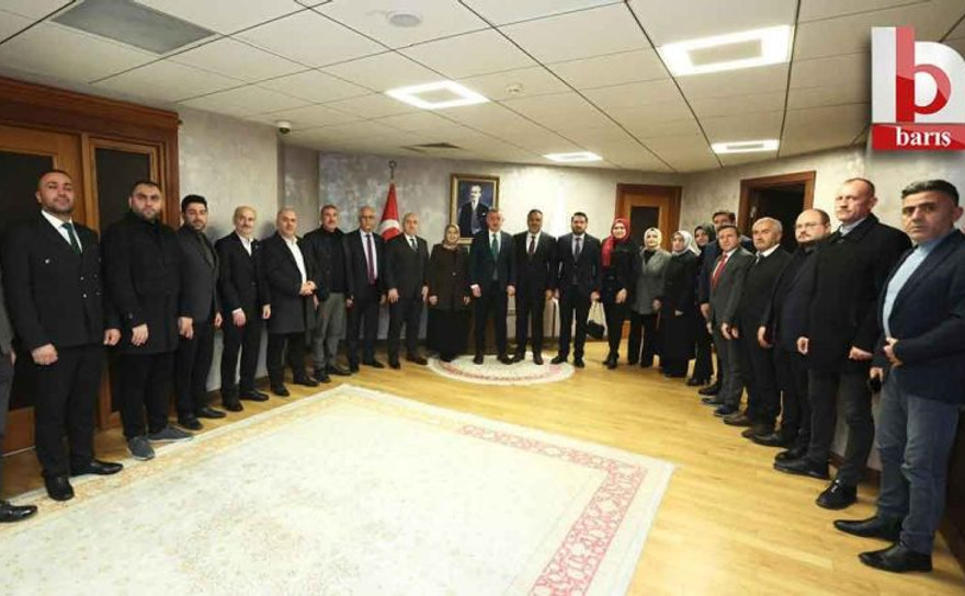 Kongresini tamamlayan ilçe başkanları Büyükakın'a gidiyor