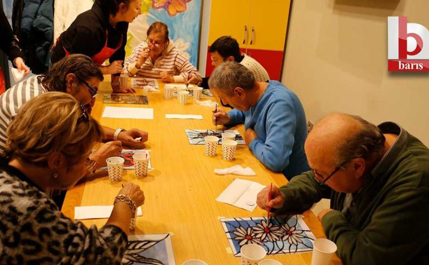 Kocaeli’nin çınarları, ellerin hikayesini sanatla anlattı