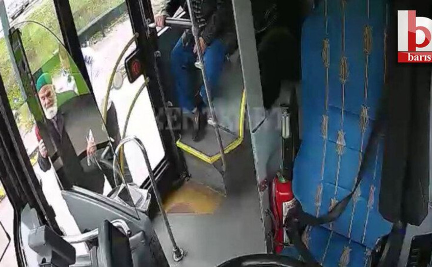 Kocaeli'de otobüs şoföründen duygulandıran hareket