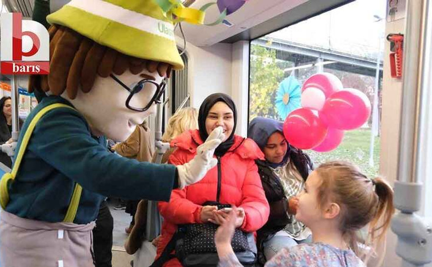 Kocaeli'de tramvay yolculuğunda unutulmaz anlar