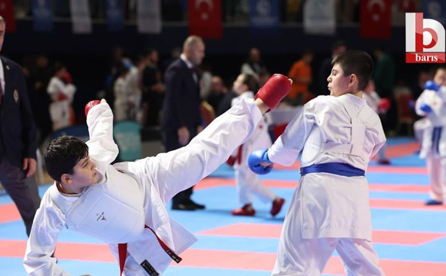 Sporun başkenti Kocaeli'de karate rüzgarı