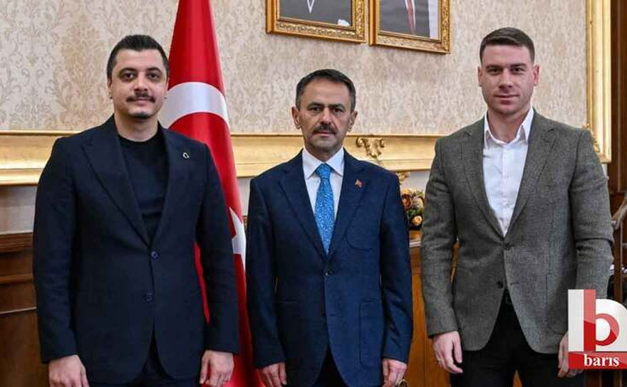 AKP’li gençler Vali Aktaş’a gitti