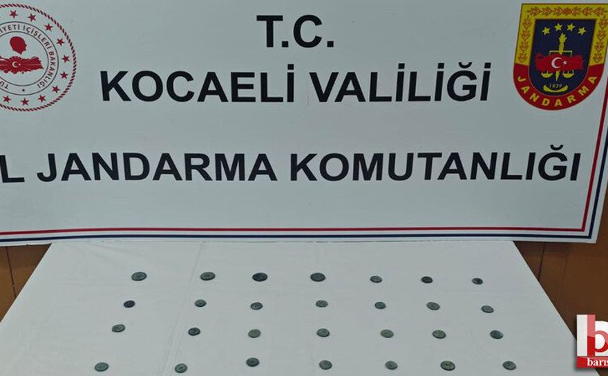 Kocaeli'de üst aramasında 36 sikke ele geçirildi