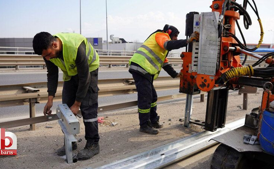 Kocaeli'de hasarlı bariyerler yeniliyor