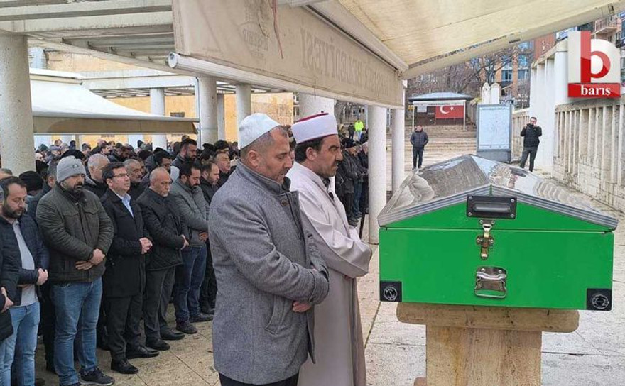 Ankara’da öldürülen sendikacının cenazesine Kocaelili yöneticiler de katıldı