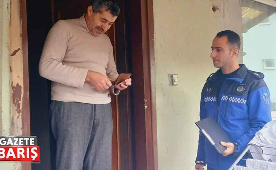 Kocaeli’de kaybettiği cüzdanına kısa sürede ulaştı