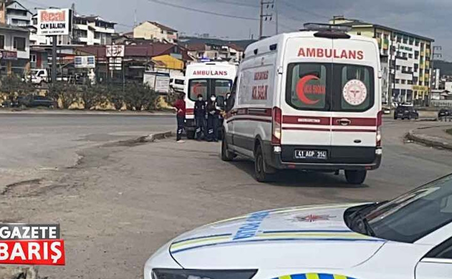 Kocaeli'de hasta taşıyan ambulans kaza yaptı