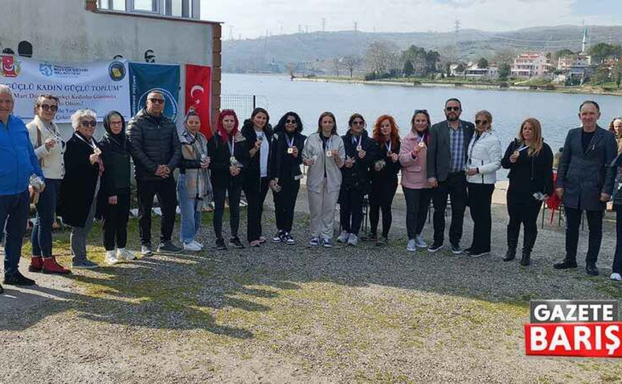 Kocaeli’deki kadın gazeteciler 8 Mart için buluştu