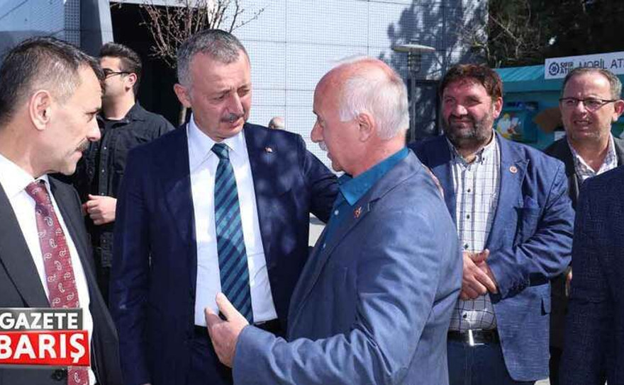 Vali Aktaş ve Büyükakın Gebzelileri dinledi