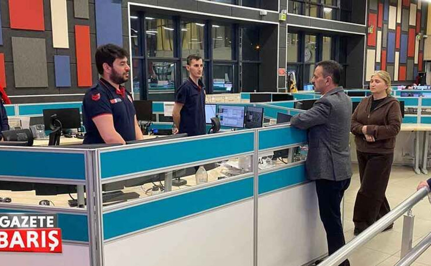Vali Aktaş, acil çağrı merkezinde