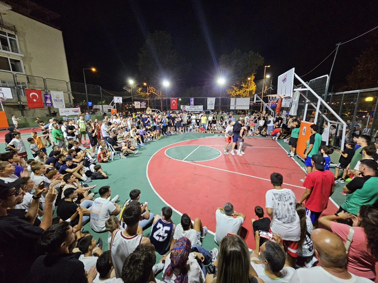Sokak basketbolu turnuvası sona erdi