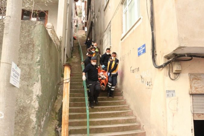 Felç geçiren yaşlı şahsı kiracısının dikkati kurtardı