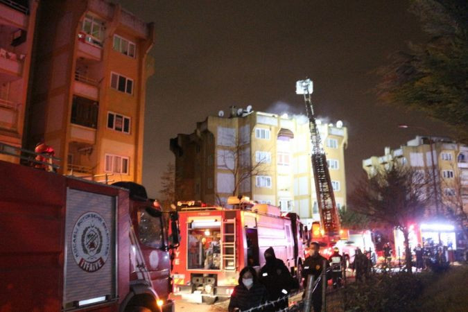 Anne babası ile tartışıp önce evi yaktı sonra da kendini polise ihbar etti
