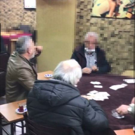 Polis bastı, oyuna devam ettiler!