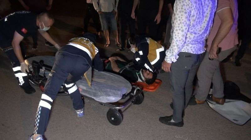 Kontrolsüz kavşakta otomobil ile motorlu kurye çarpıştı