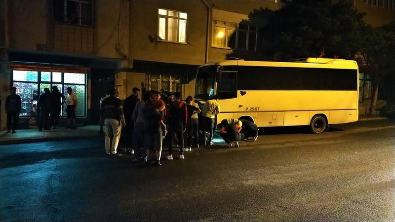 Otomobil önce çocuğa sonra otobüse çarptı: 3 yaralı