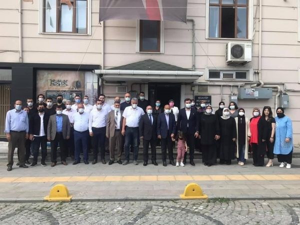 Teşkilatçı Işık sahalara mı dönüyor?