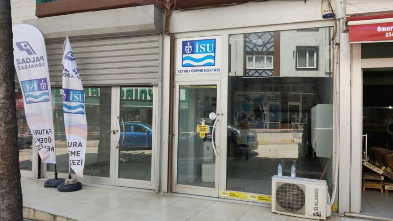 Fatura ödeme noktasında sahte makbuz verip yüzlerce kişiyi dolandırdılar