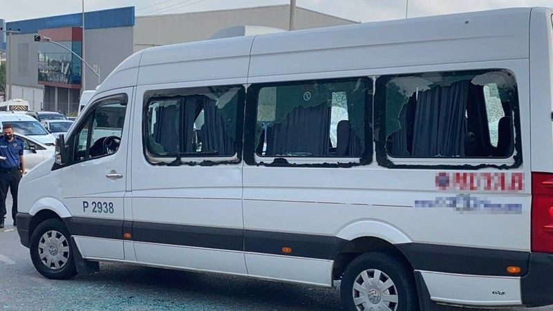 Kocaeli'de işçi servisine kurşun yağdırdı, çok sayıda yaralı var!